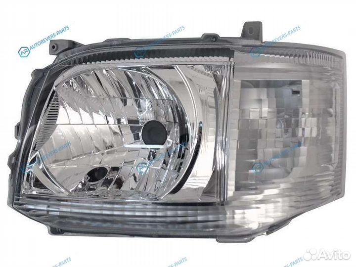 ST-212-11R1L Фара toyota hiacequantum 10-14