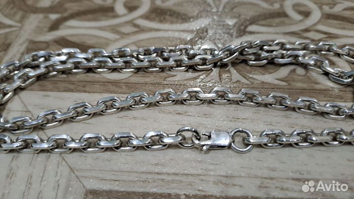 Серебряная якорная цепь
