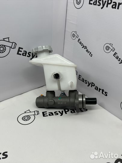 Цилиндр тормозной главный с бачком Solaris, Rio