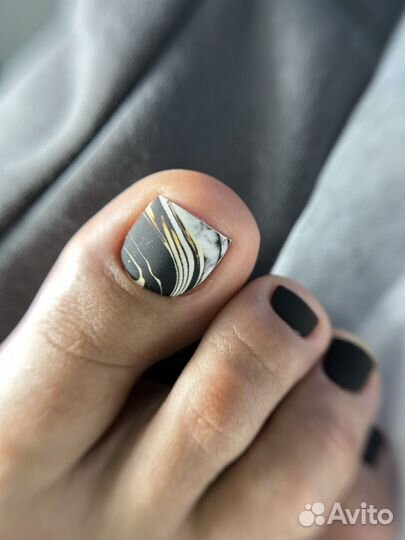 Мастер маникюра и педикюра