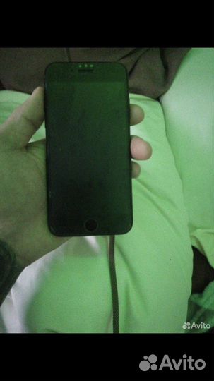 Телефон iPhone 7