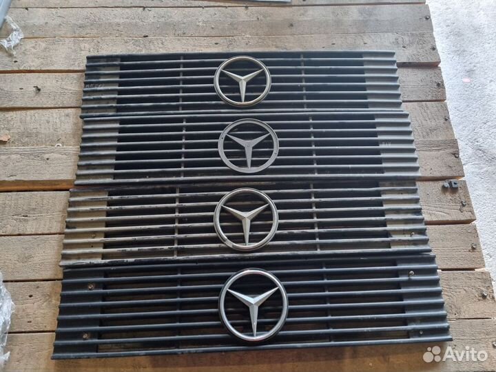 Решетка радиатора мерседес 609