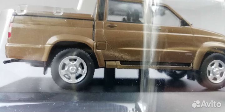 Модель автомобиля УАЗ Пикап Деагостини