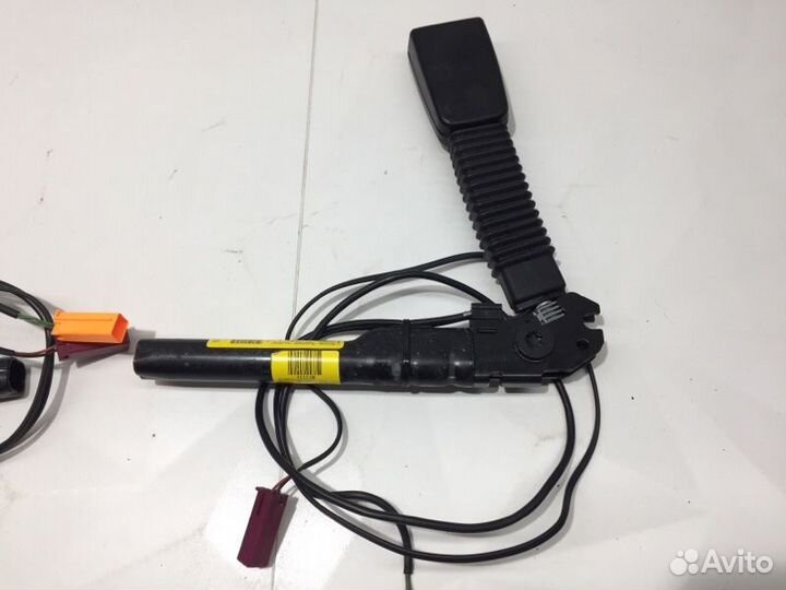 Преднатяжитель ремня безопасности Ford Focus 2