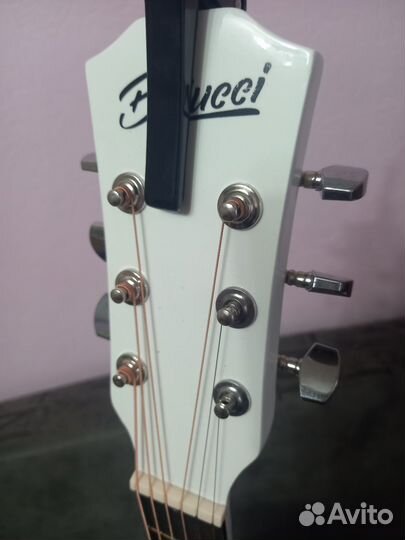 Акустическая гитара belucci