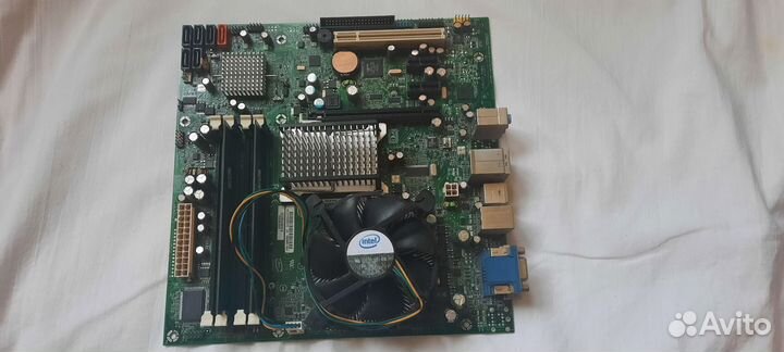 Материнская плата intel desktop board 01