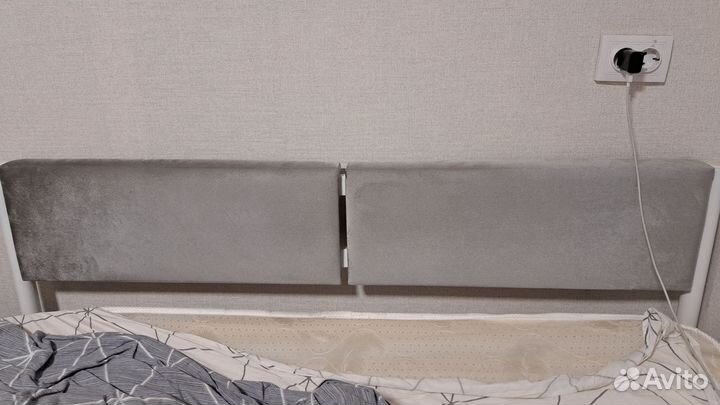 Кровать двухспальная с матрасом бу 140 на 200