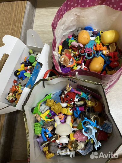 Игрушки из киндер сюрприза пакетом