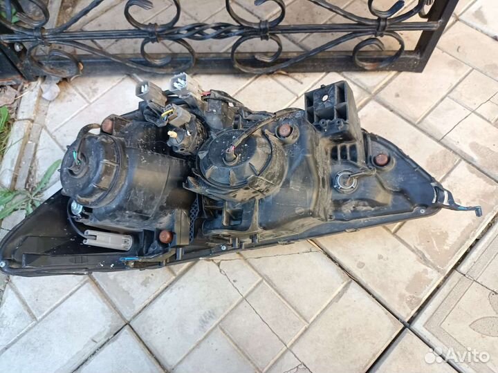 Фара правая для Митцубиси асх Mitsubishi ASX 2010