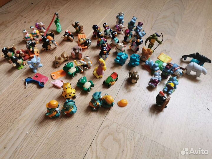 Киндер сюрприз пингвины, бегемоты,лягушки, кроты