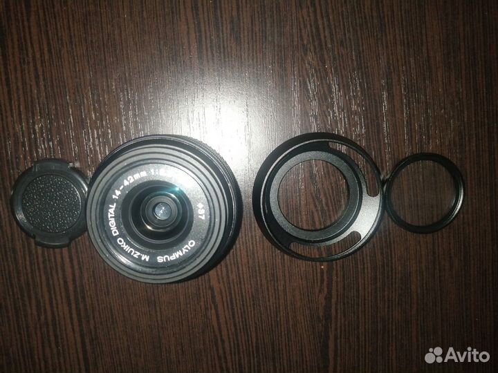 Объектив Olympus M.Zuiko Digital 14-42mm f/3.5-5.6