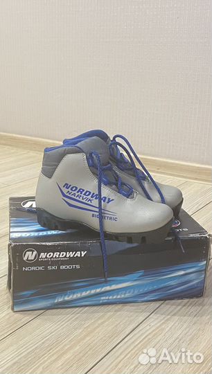 Лыжные ботинки