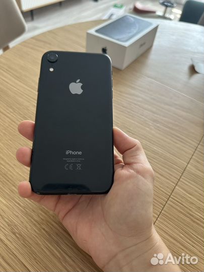 iPhone Xr, 64 ГБ