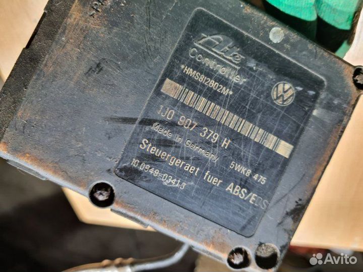 Блок ABS Volkswagen Golf 2000