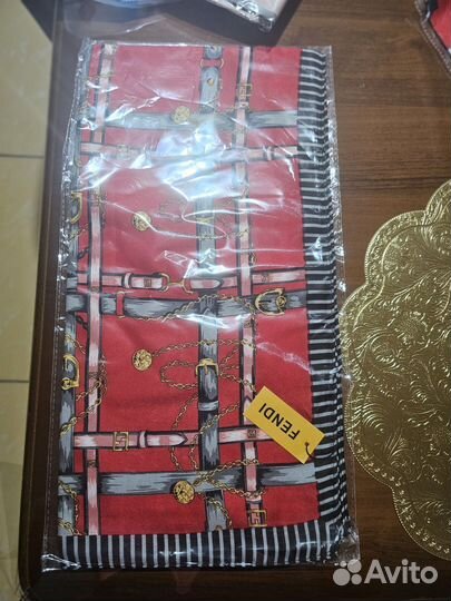 Шарфы платки палантины новые