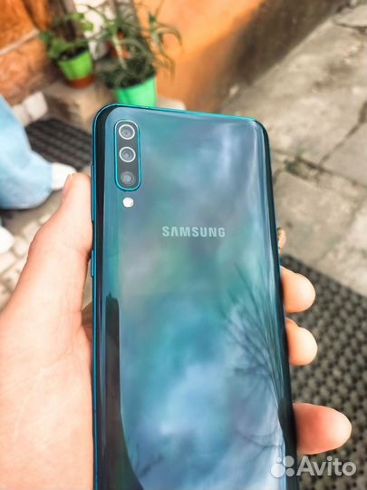 Samsung Galaxy A50, 4/64 ГБ