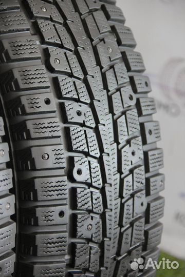 Dunlop SP Winter Ice 02 215/65 R16