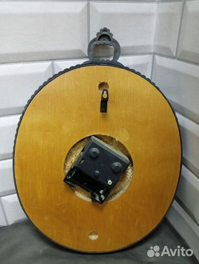 Часы настенные СССР Янтарь кварц