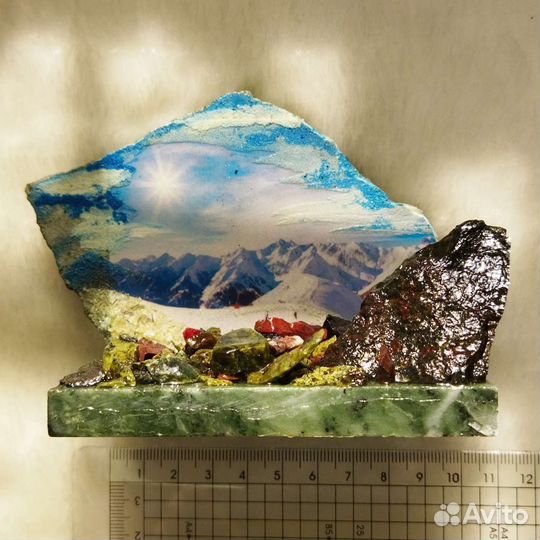 Сувенир из камня с изображением 