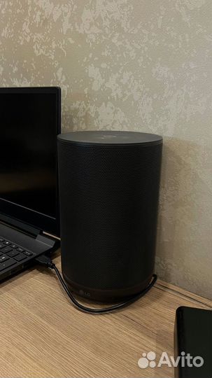 Умная колонка с Алисой LG xboom WK7Y