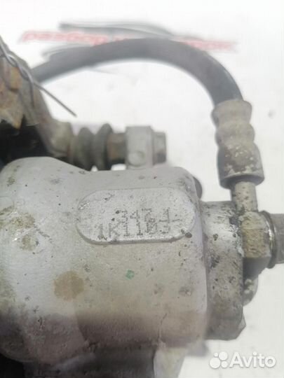 Суппорт задний правый Toyota Camry GSV50 2011-2012