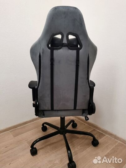 Игровое компьютерное кресло серое ткань