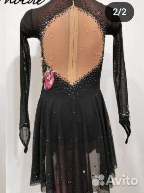 Платье для выступлений по фигурному катанию