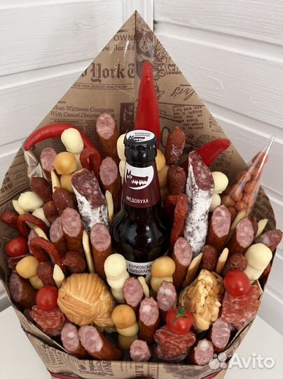 Мужской Букет из колбас, сыра и орехов