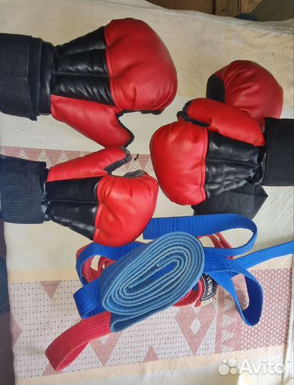 Перчатки для рукопашного боя