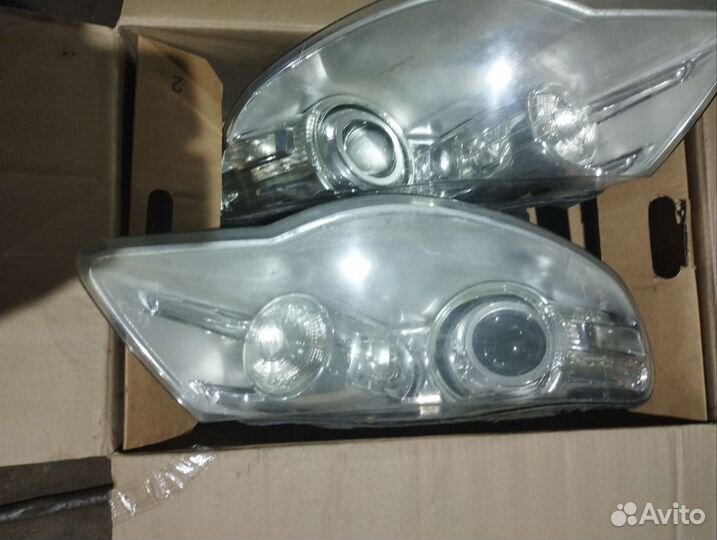 Фара volkswagen touareg 2009 года правая