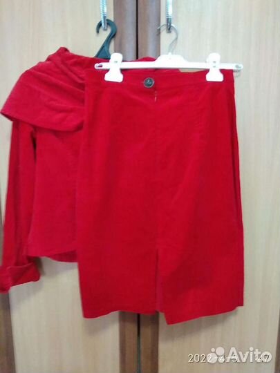 Костюм женский