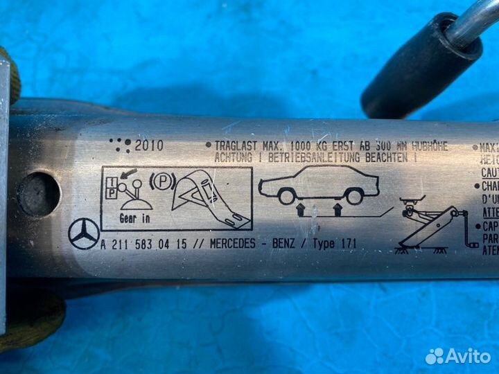 Домкрат Mercedes-Benz C-Class W204 651.913 2010