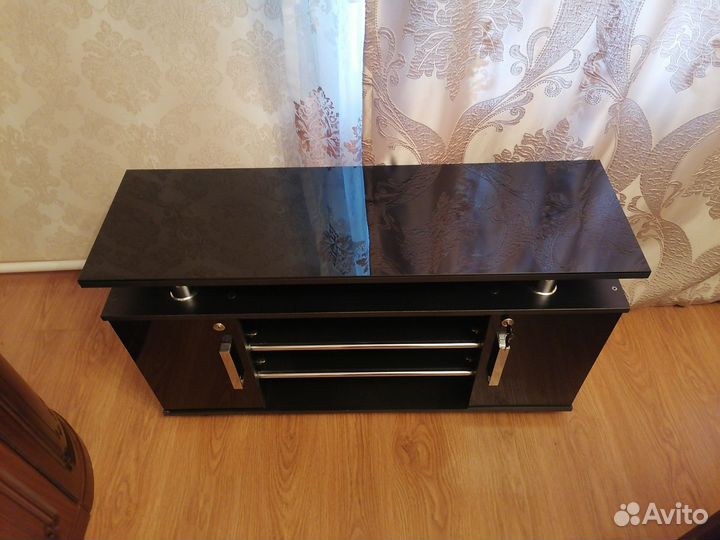 Тумба под телевизор