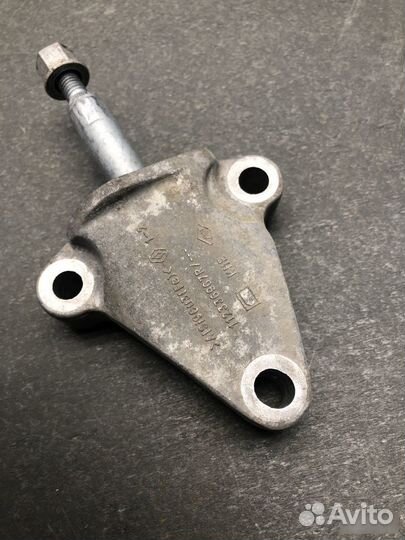 Кронштейн опоры кпп Renault Kaptur