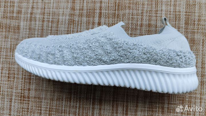 Кроссовки (кеды) женские текстильные