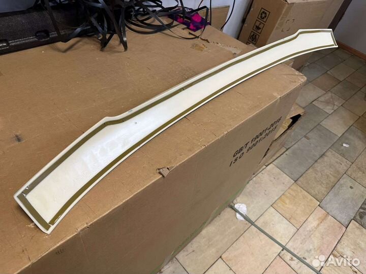 Спойлер Land Cruiser 200 07-15 белый 070