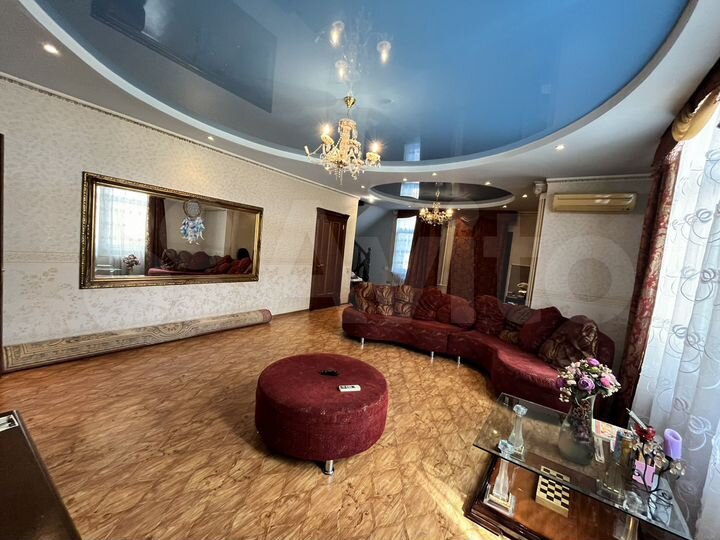 Дом 200 м² на участке 3 сот.