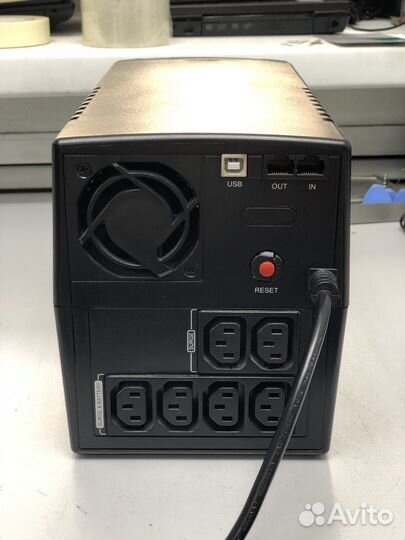 Ибп CyberPower UT1500EI