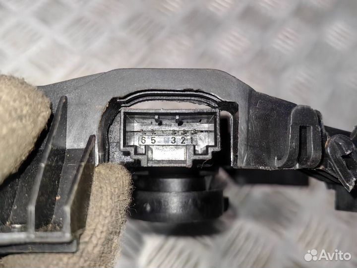 Моторчик заслонки отопителя Skoda Rapid