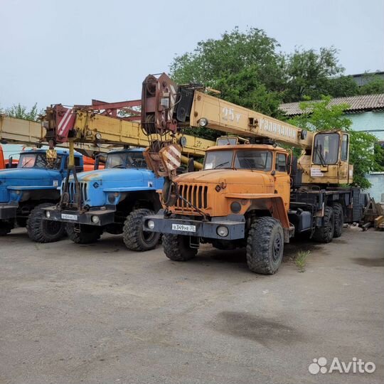 Аренда и услуги автокрана, 25 т, 21.7 м, с гуськом 9 м