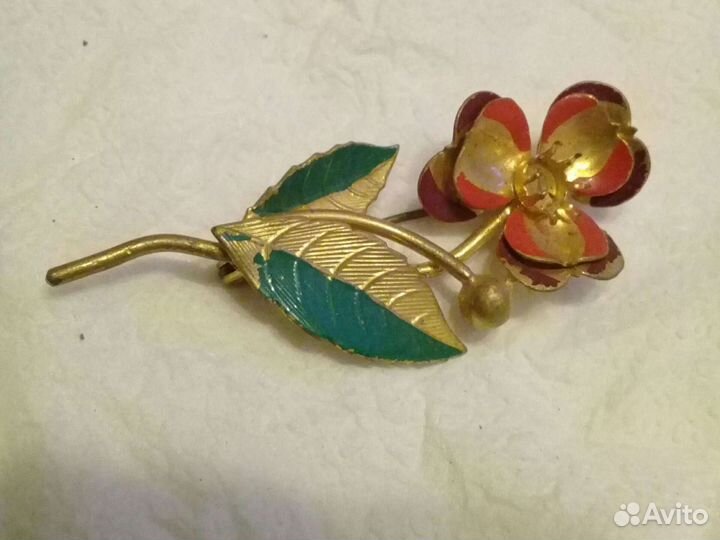 Чудесная брошка из бабушкиного сундучка