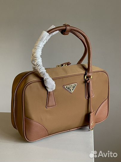 Сумка Prada Re-Edition