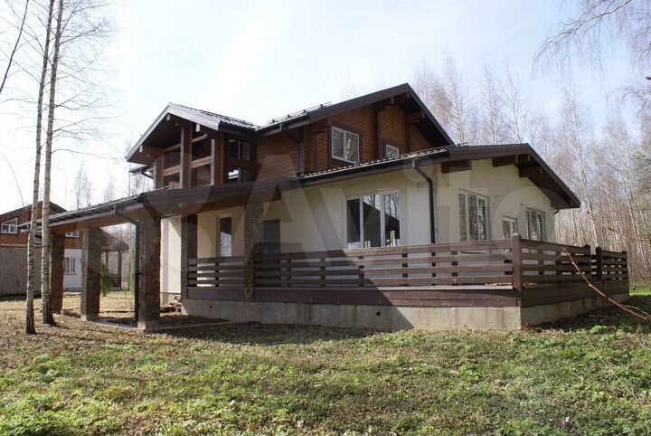 Дом 180 м² на участке 15,9 сот.