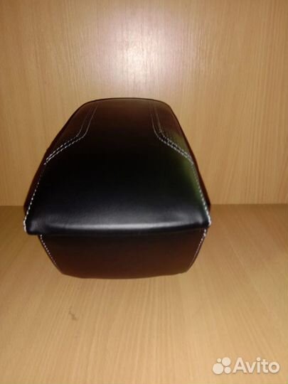 Подлокотник на Opel Astra H