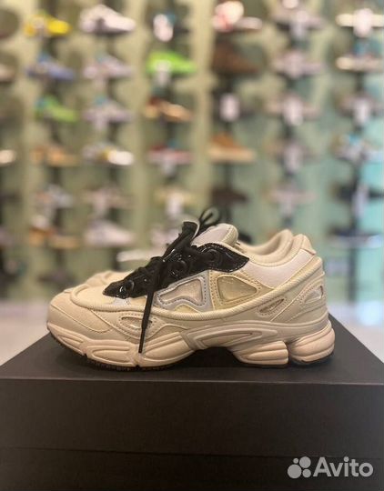 Кроссовки для активного отдыха