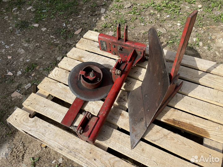 Кмз-012,Плуг для минитрактора