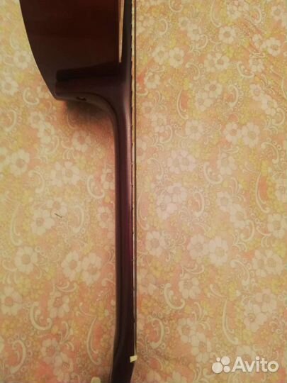 Акустическая гитара