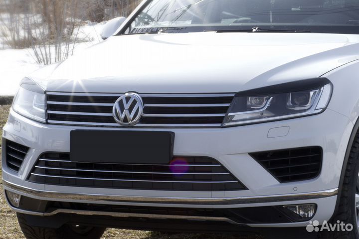 Реснички VW Touareg 2 (14-18) RA
