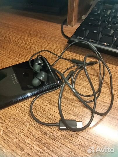 Наушники из комплекта htc u11 plus