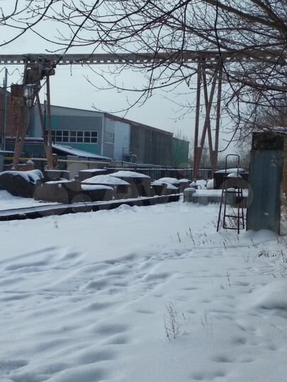 База с производственно-складскими, в центре